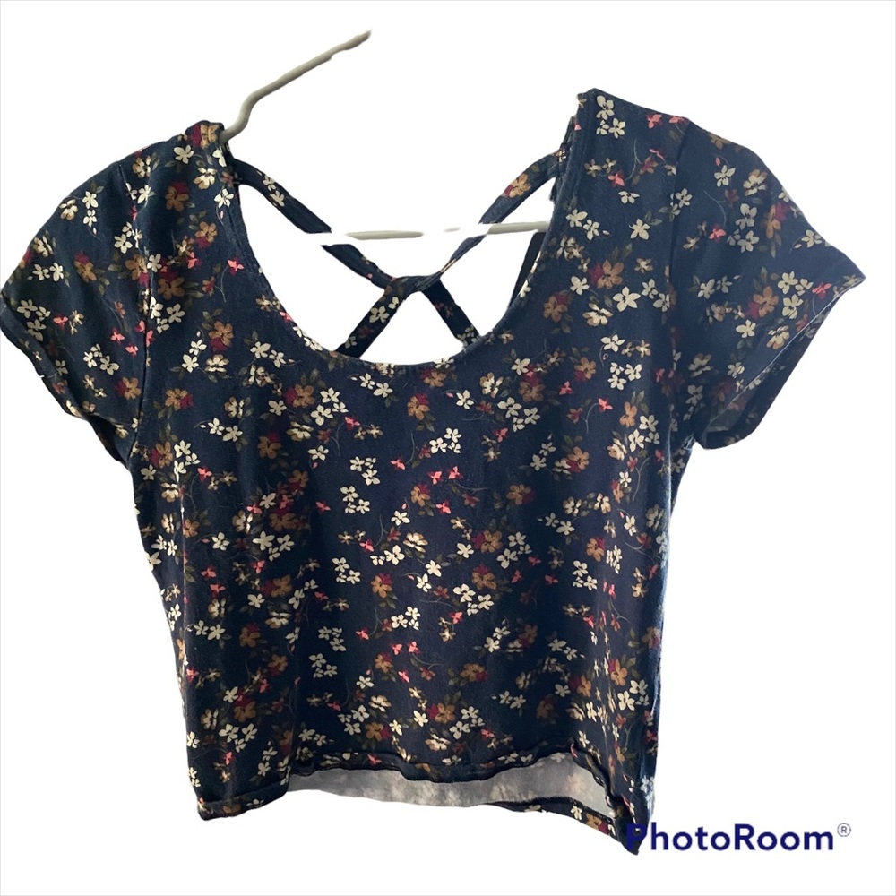 Small floral print crop top size XL (runs small)